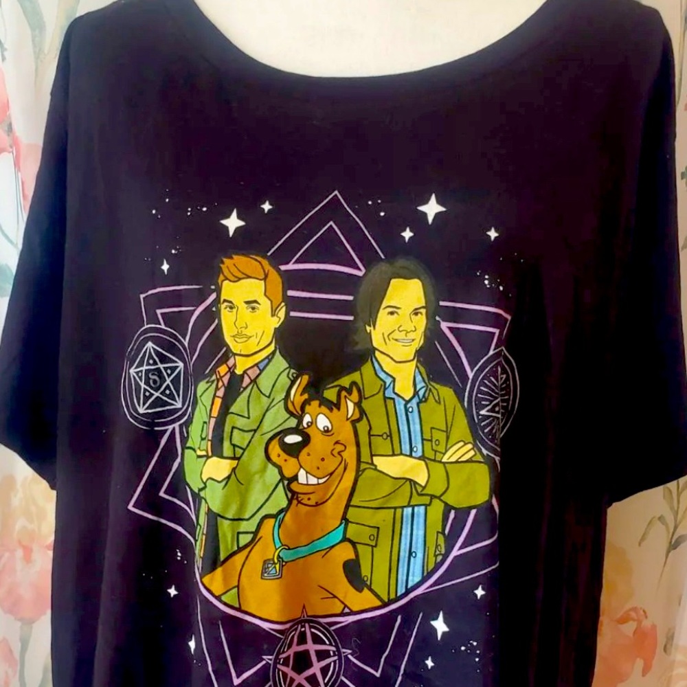 4X Supernatural // scooby doo t shirt.